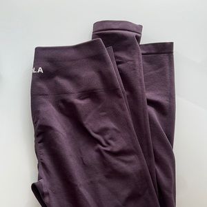 Aurola seamless scrunch tights medium winetasting